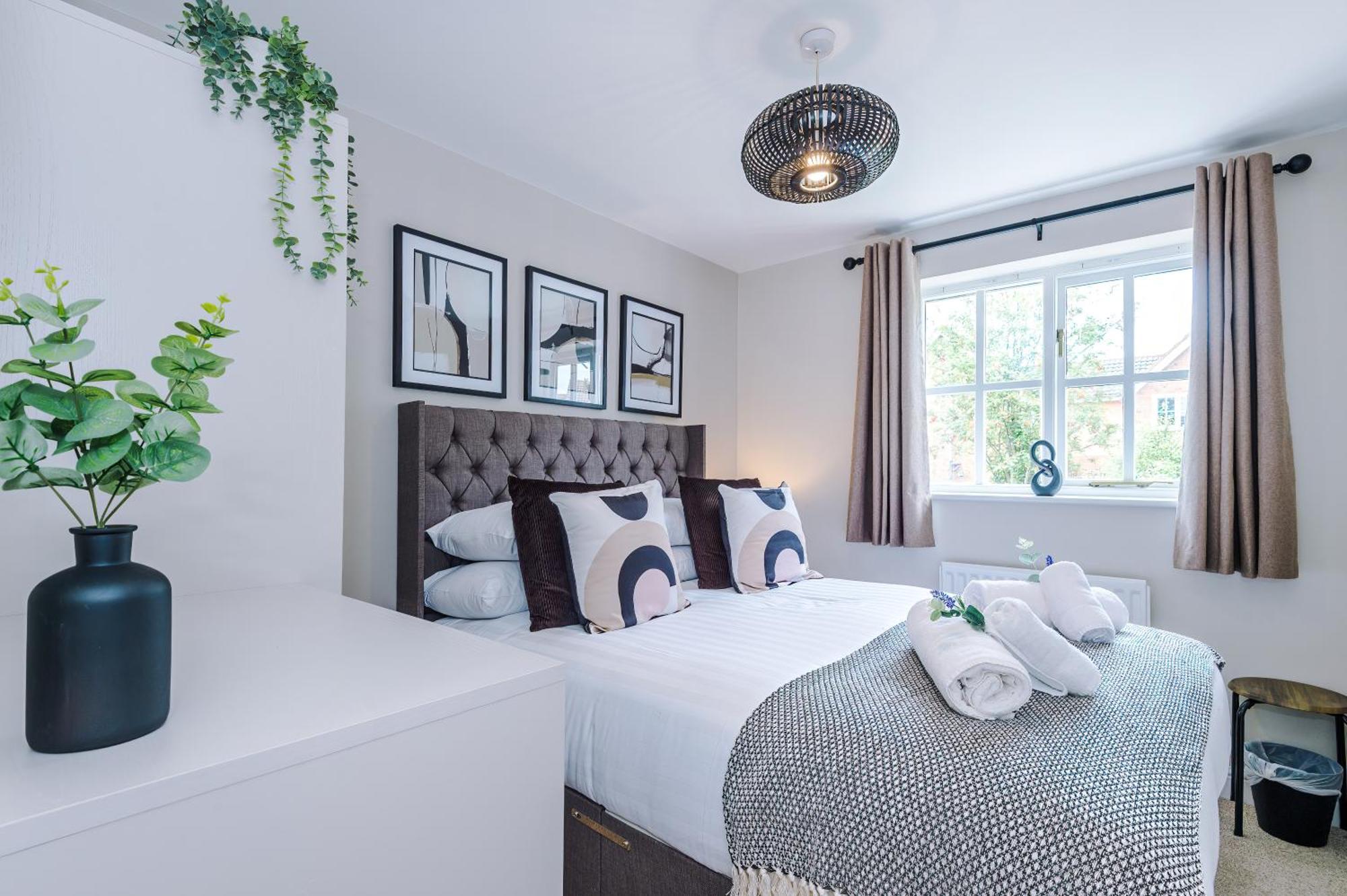 New! Stunning 3-Bed Home In Chester By 53 Degrees Property, Ideal For Groups, Free Parking! 外观 照片