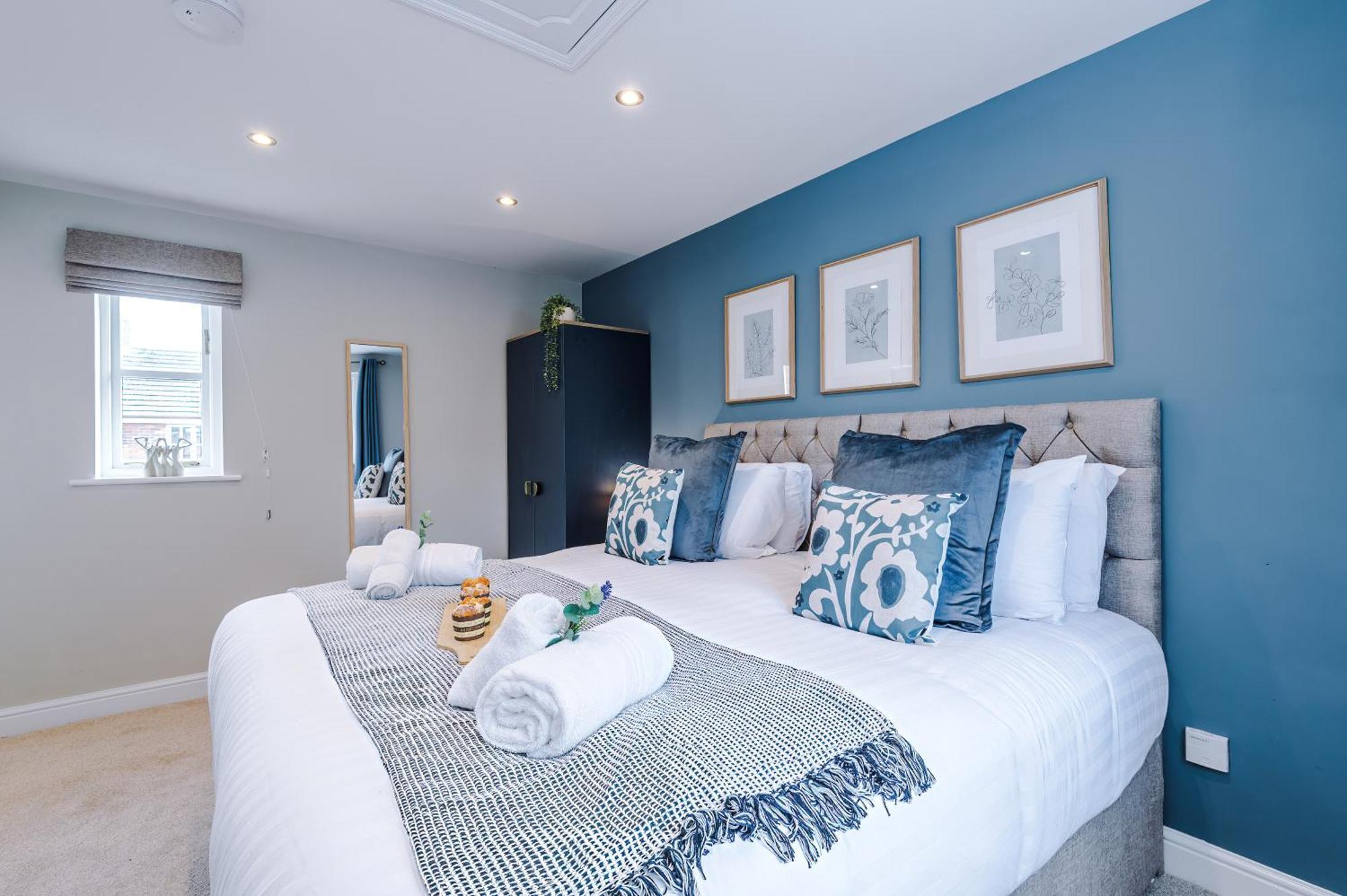 New! Stunning 3-Bed Home In Chester By 53 Degrees Property, Ideal For Groups, Free Parking! 外观 照片