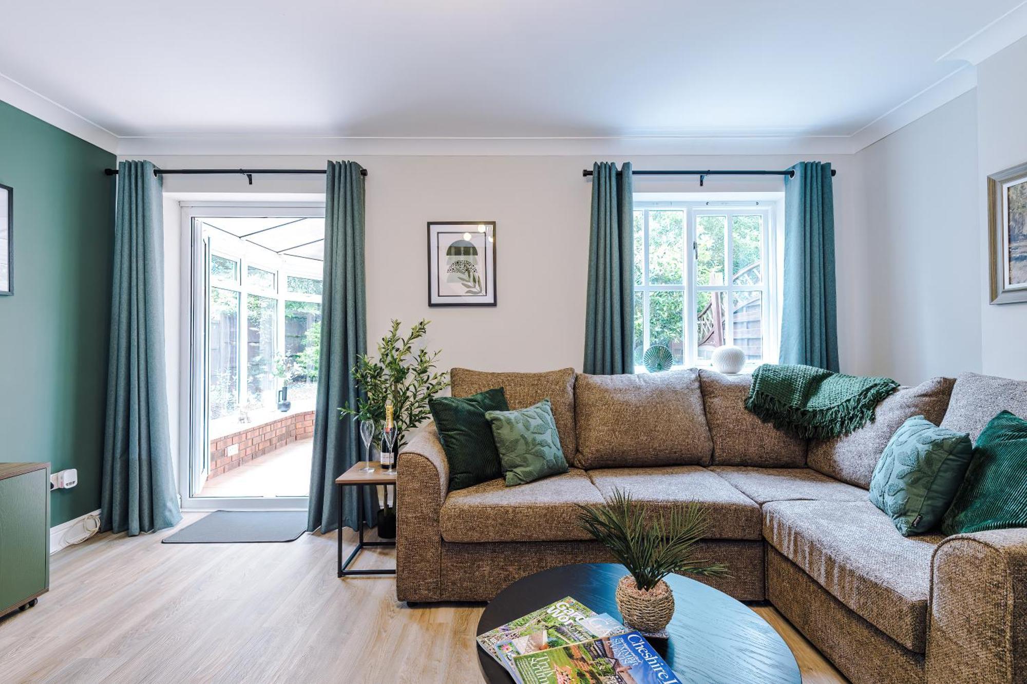 New! Stunning 3-Bed Home In Chester By 53 Degrees Property, Ideal For Groups, Free Parking! 外观 照片