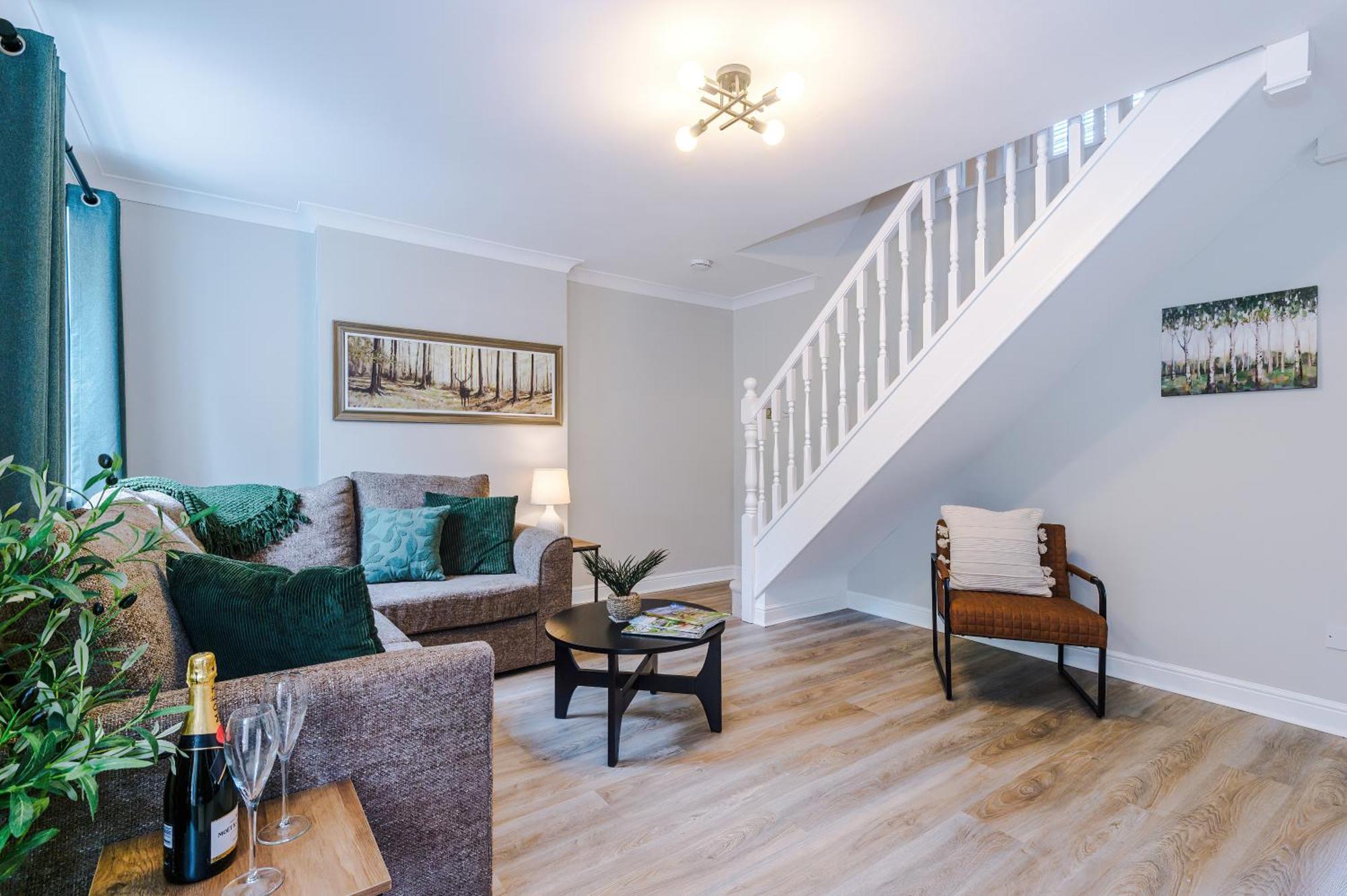 New! Stunning 3-Bed Home In Chester By 53 Degrees Property, Ideal For Groups, Free Parking! 外观 照片