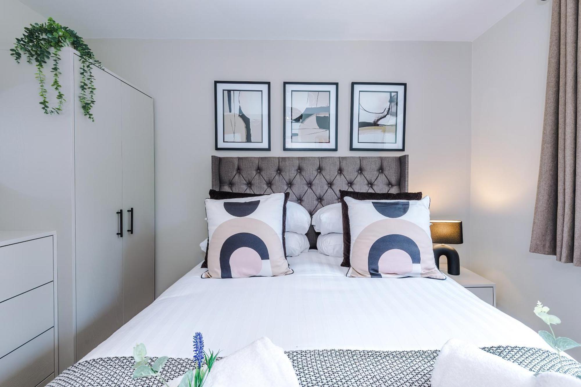 New! Stunning 3-Bed Home In Chester By 53 Degrees Property, Ideal For Groups, Free Parking! 外观 照片